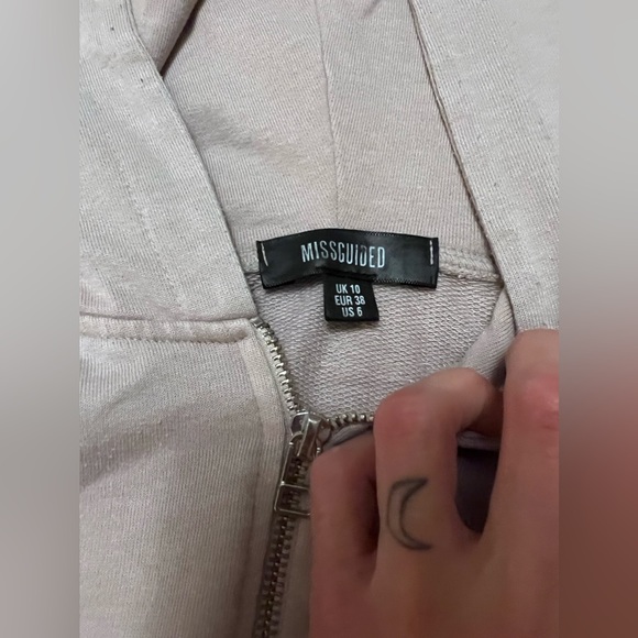 Pink Cropped MISSGUIDED Hoodie - Picture 2 of 4